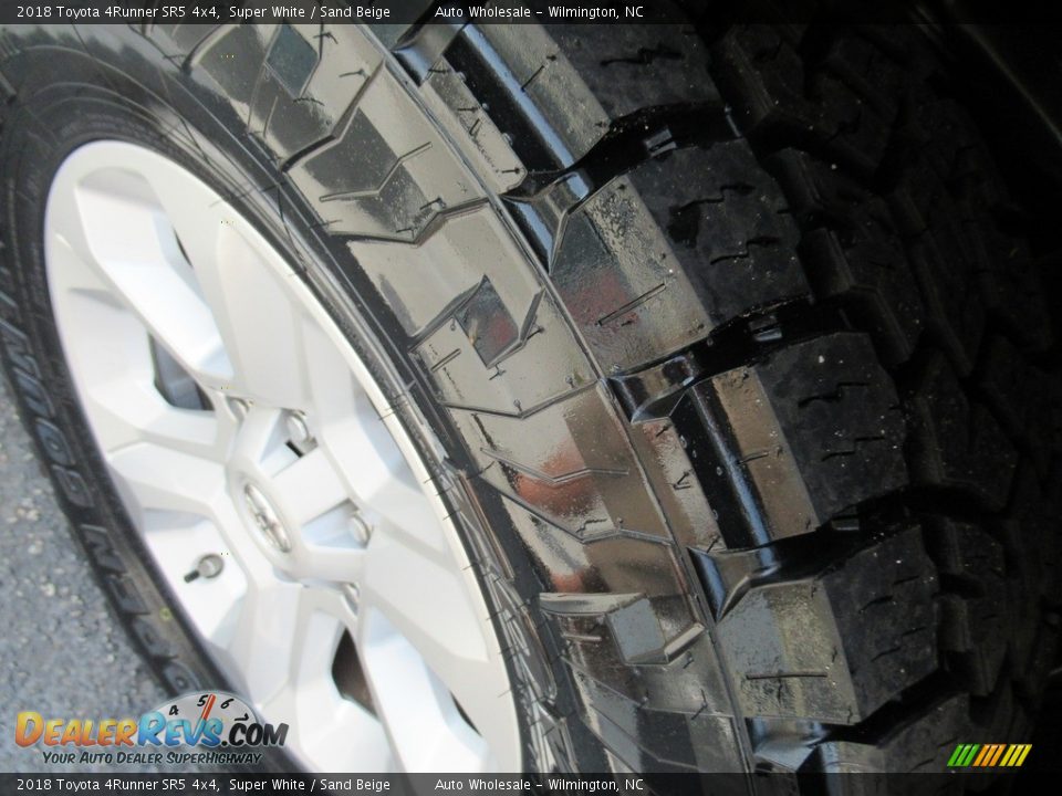 2018 Toyota 4Runner SR5 4x4 Super White / Sand Beige Photo #8