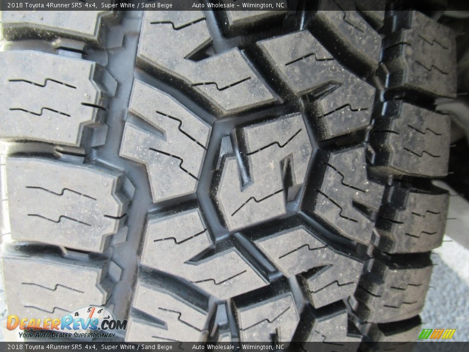 2018 Toyota 4Runner SR5 4x4 Super White / Sand Beige Photo #10
