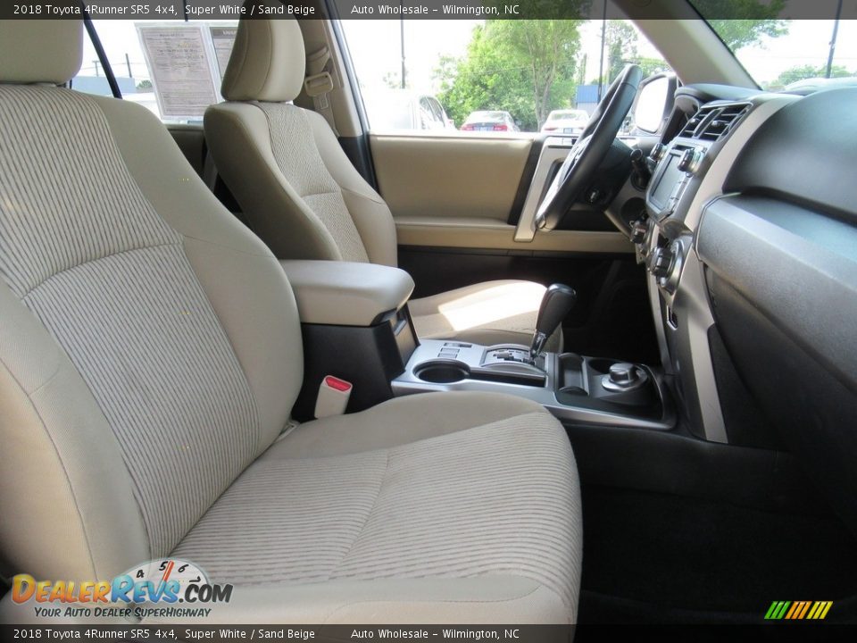 2018 Toyota 4Runner SR5 4x4 Super White / Sand Beige Photo #13