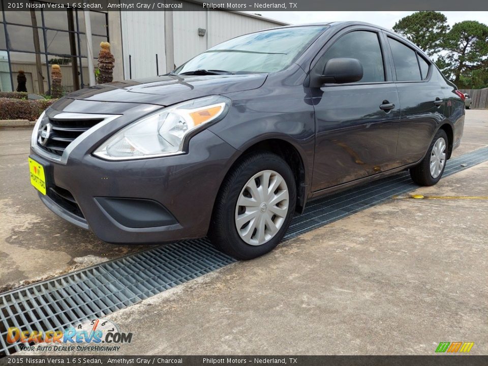 2015 Nissan Versa 1.6 S Sedan Amethyst Gray / Charcoal Photo #2