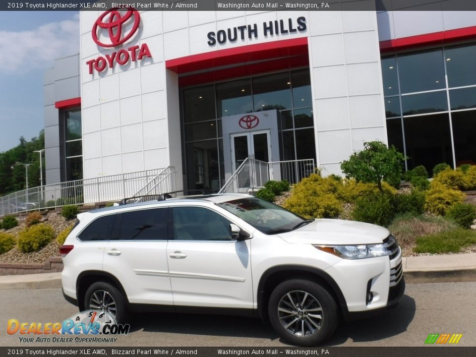 2019 Toyota Highlander XLE AWD Blizzard Pearl White / Almond Photo #2