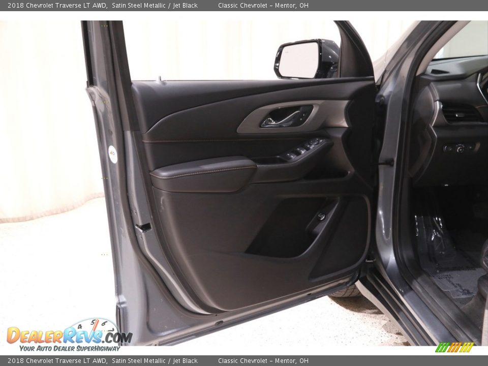2018 Chevrolet Traverse LT AWD Satin Steel Metallic / Jet Black Photo #4