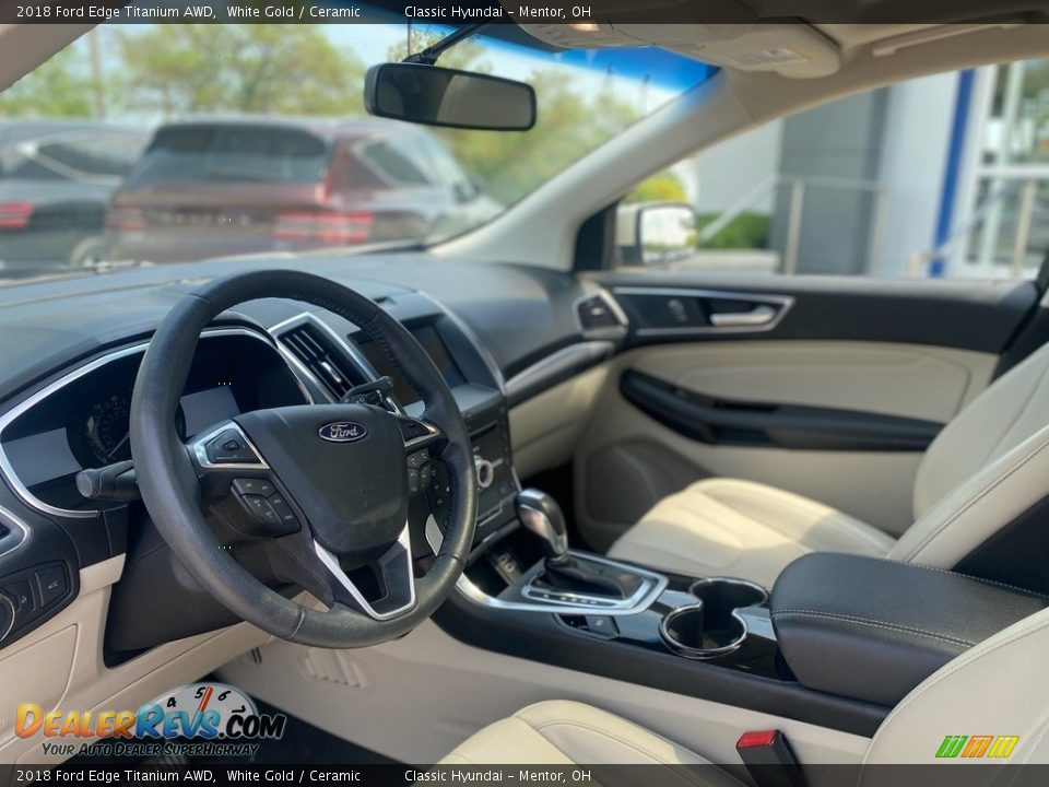 2018 Ford Edge Titanium AWD White Gold / Ceramic Photo #3