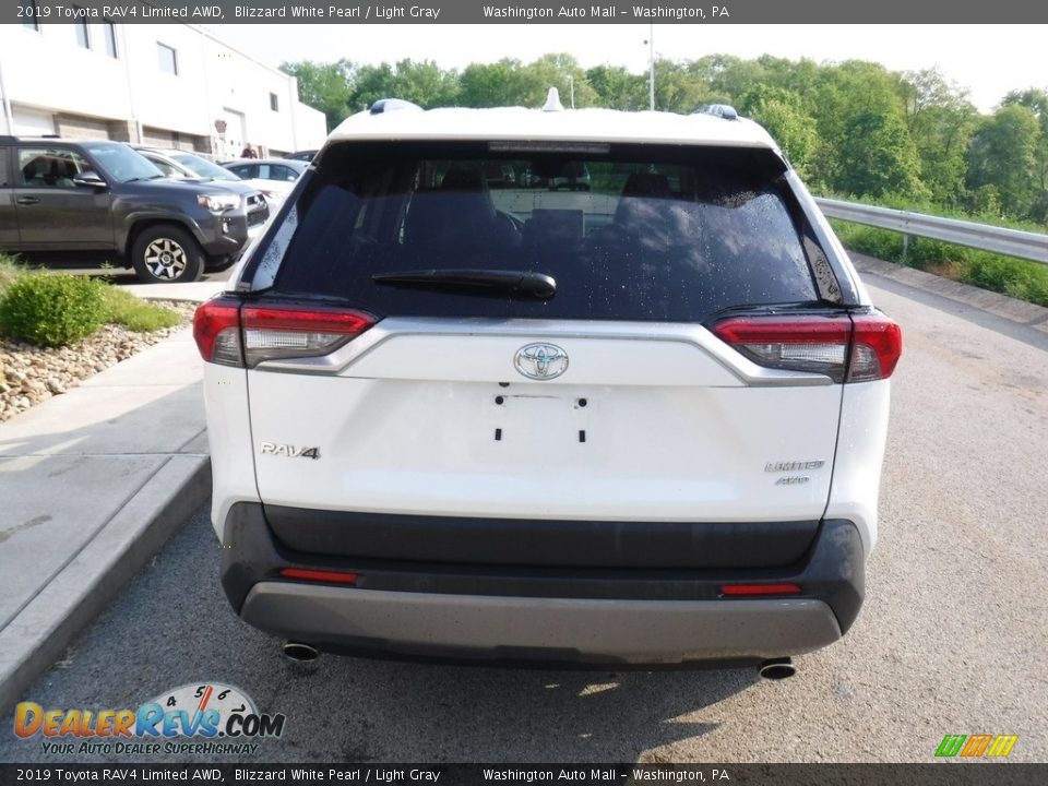 2019 Toyota RAV4 Limited AWD Blizzard White Pearl / Light Gray Photo #18