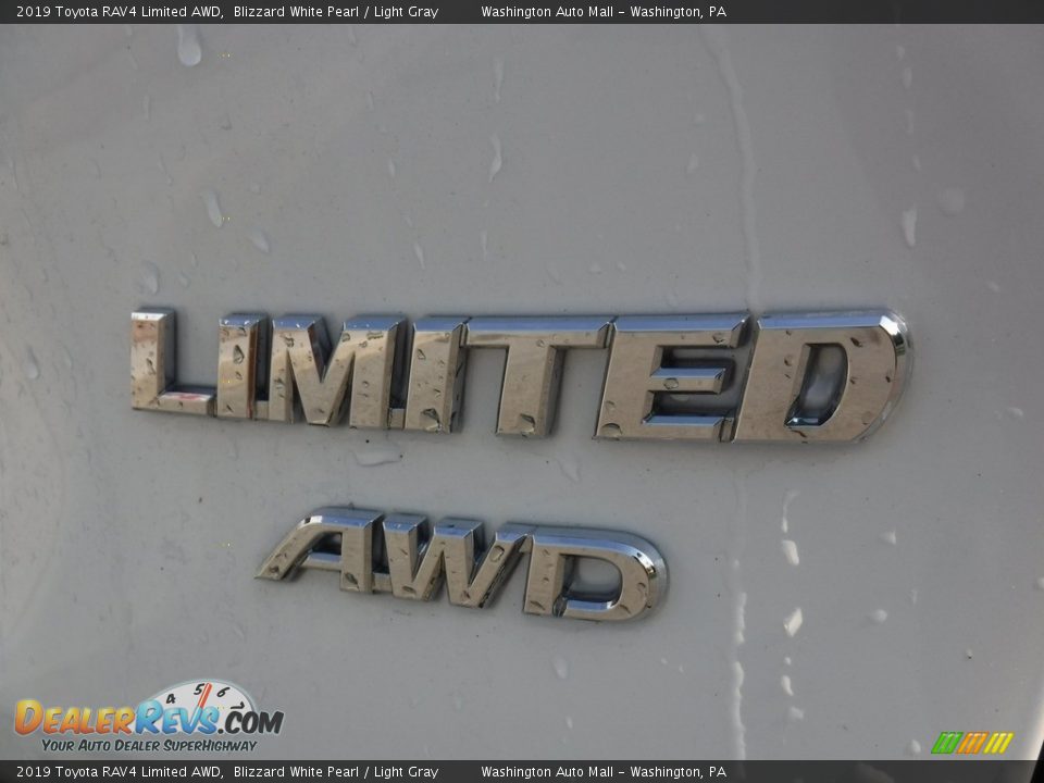 2019 Toyota RAV4 Limited AWD Blizzard White Pearl / Light Gray Photo #20