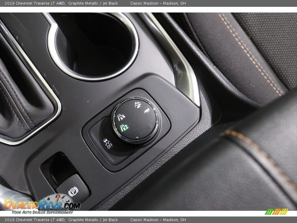 2019 Chevrolet Traverse LT AWD Graphite Metallic / Jet Black Photo #14