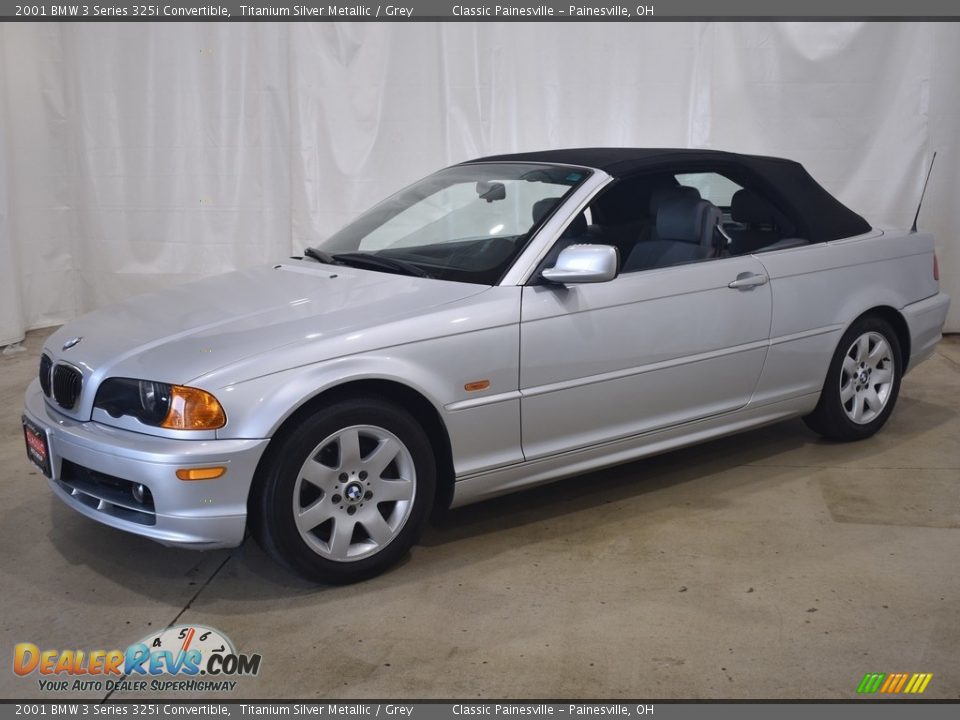 2001 BMW 3 Series 325i Convertible Titanium Silver Metallic / Grey Photo #2