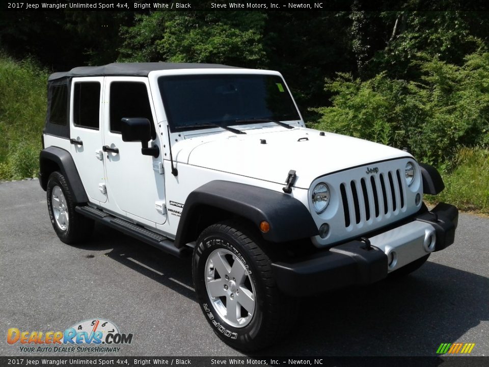 2017 Jeep Wrangler Unlimited Sport 4x4 Bright White / Black Photo #4