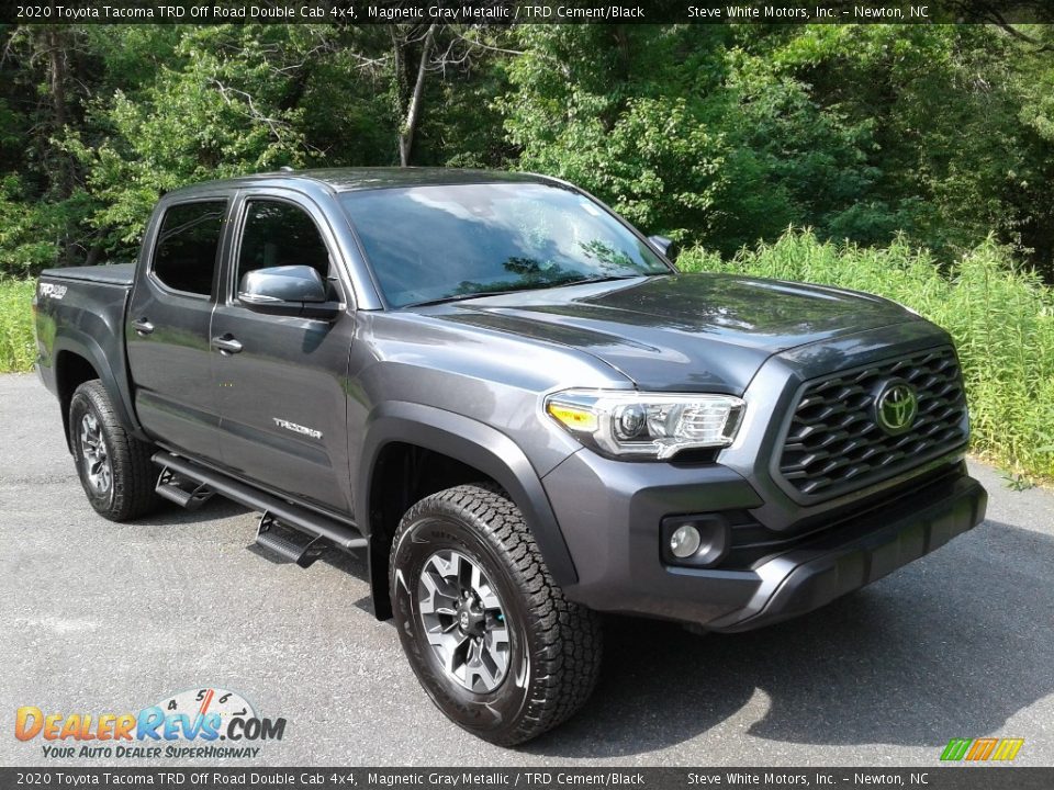Front 3/4 View of 2020 Toyota Tacoma TRD Off Road Double Cab 4x4 Photo #4