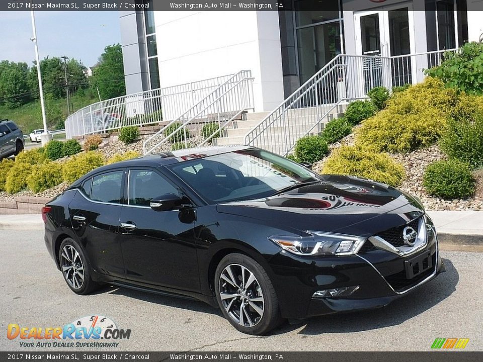 Front 3/4 View of 2017 Nissan Maxima SL Photo #1