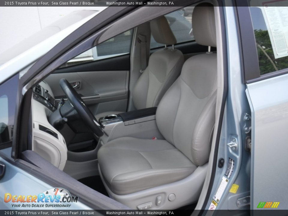 Front Seat of 2015 Toyota Prius v Four Photo #20