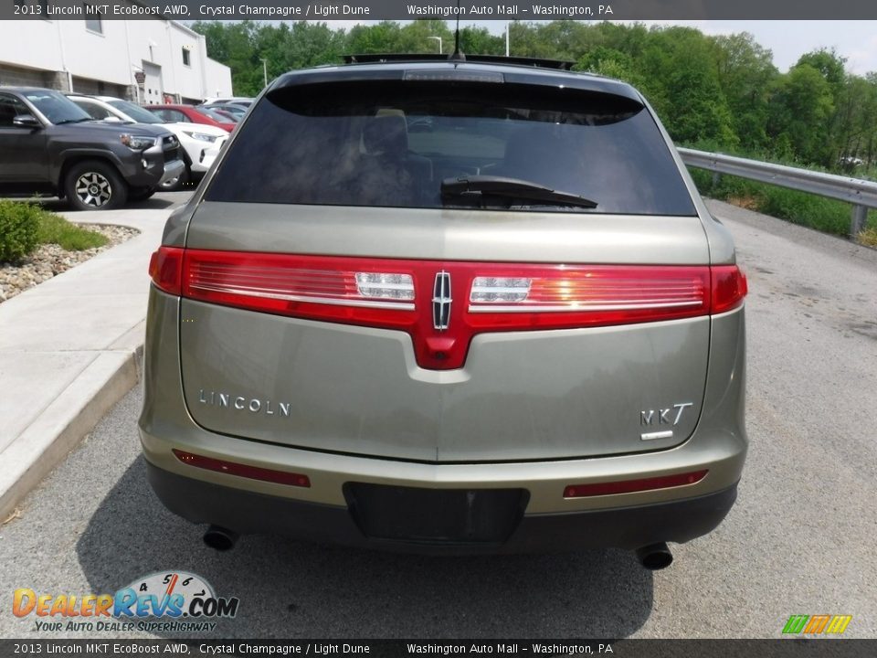 2013 Lincoln MKT EcoBoost AWD Crystal Champagne / Light Dune Photo #16