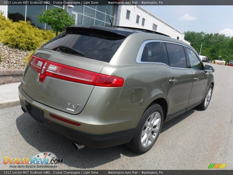 2013 Lincoln MKT EcoBoost AWD Crystal Champagne / Light Dune Photo #17