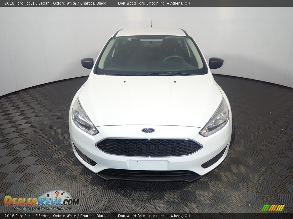 2018 Ford Focus S Sedan Oxford White / Charcoal Black Photo #5
