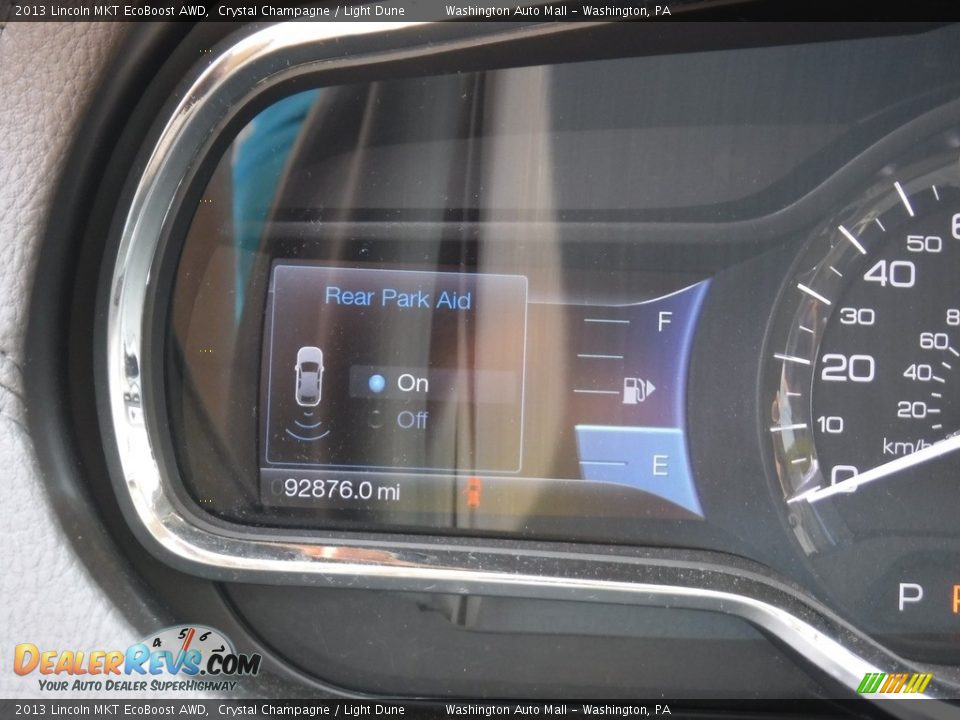 2013 Lincoln MKT EcoBoost AWD Crystal Champagne / Light Dune Photo #34