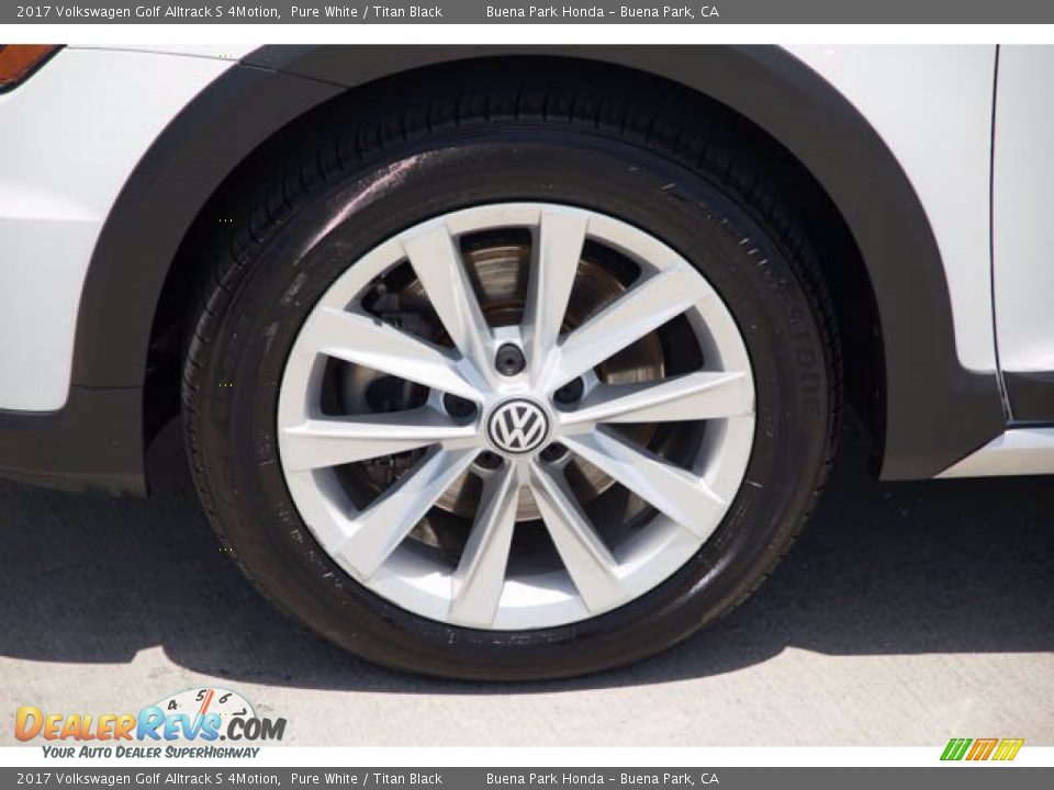 2017 Volkswagen Golf Alltrack S 4Motion Pure White / Titan Black Photo #35