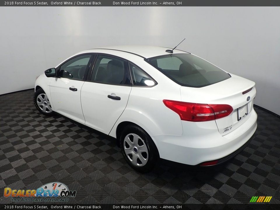 2018 Ford Focus S Sedan Oxford White / Charcoal Black Photo #12