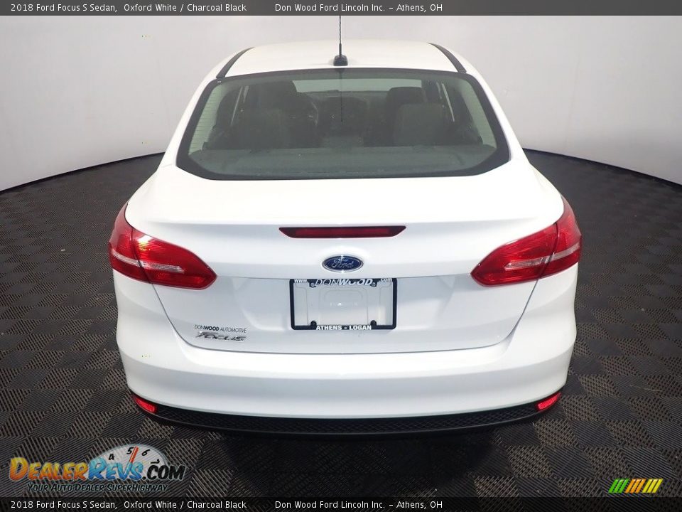 2018 Ford Focus S Sedan Oxford White / Charcoal Black Photo #13