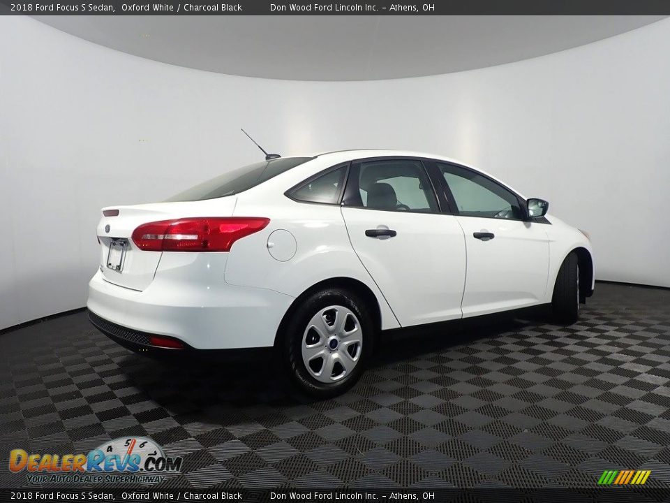 2018 Ford Focus S Sedan Oxford White / Charcoal Black Photo #16