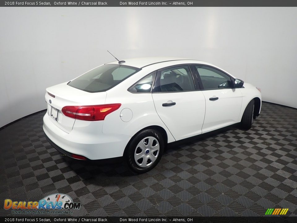 2018 Ford Focus S Sedan Oxford White / Charcoal Black Photo #17
