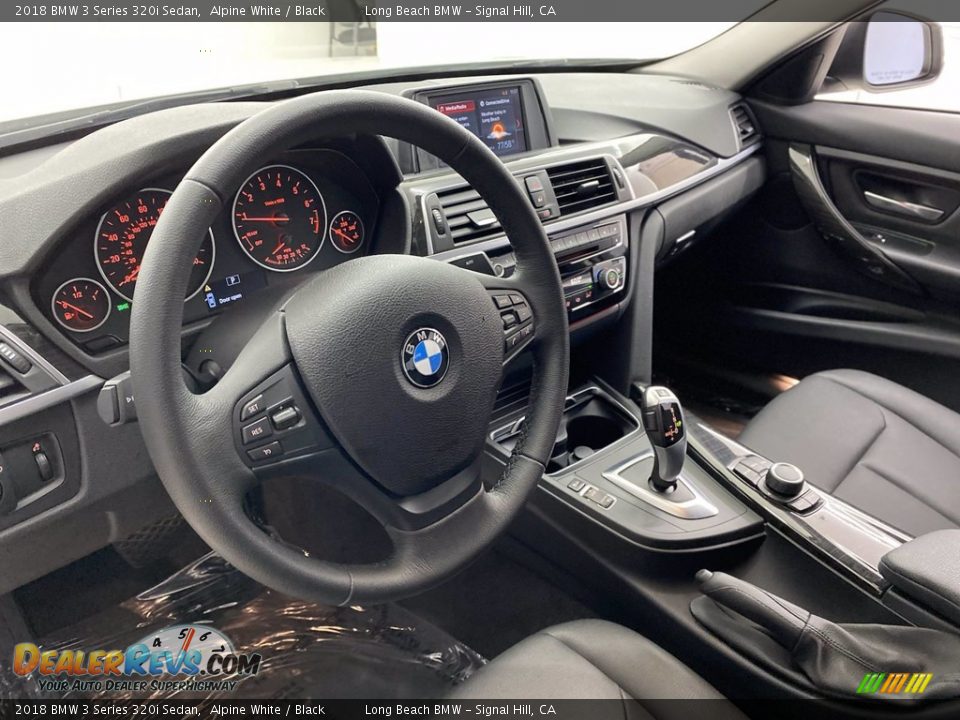 2018 BMW 3 Series 320i Sedan Alpine White / Black Photo #16