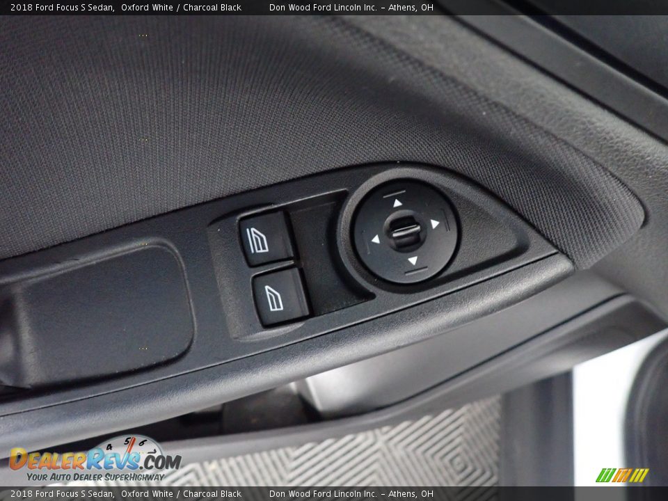 2018 Ford Focus S Sedan Oxford White / Charcoal Black Photo #21