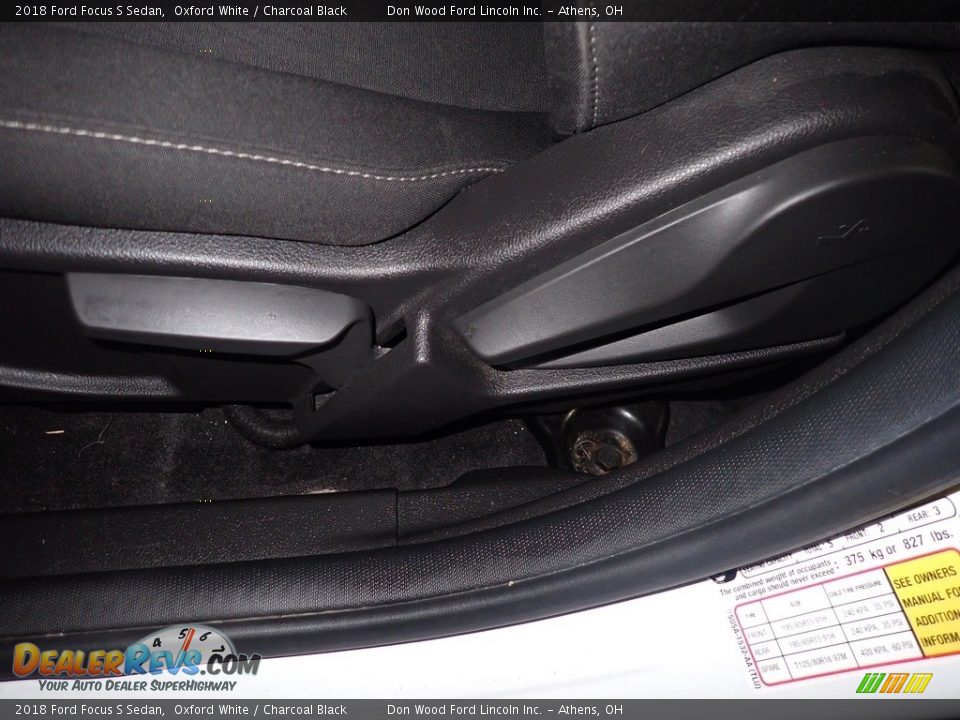 2018 Ford Focus S Sedan Oxford White / Charcoal Black Photo #23