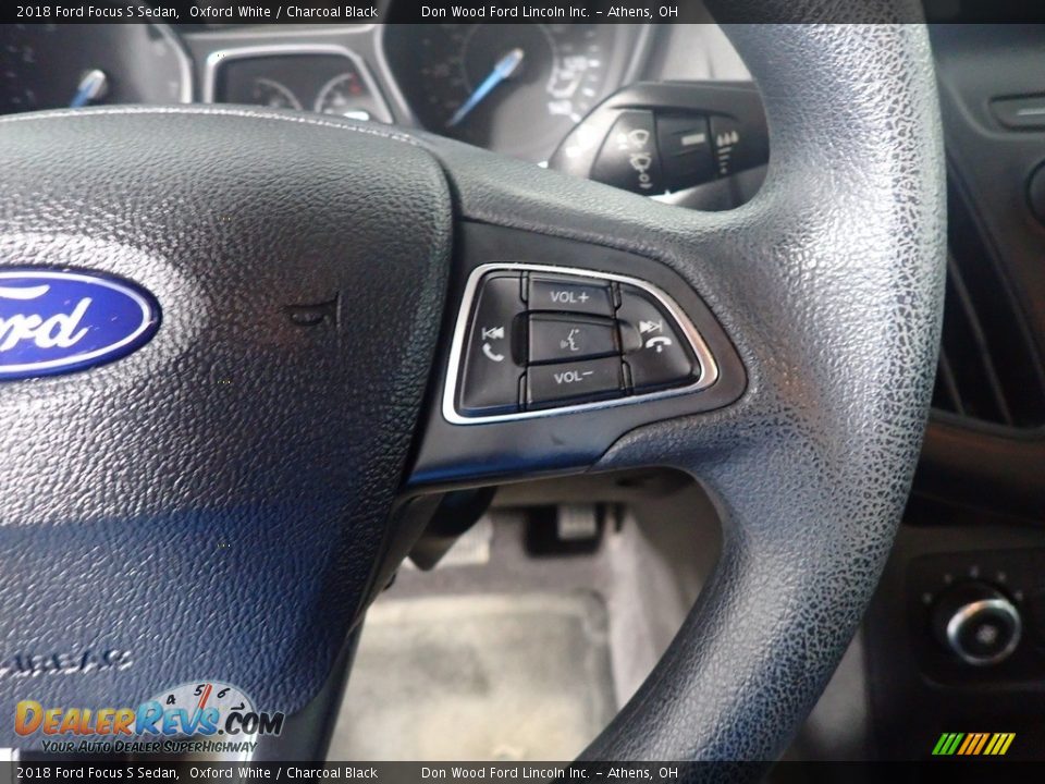 2018 Ford Focus S Sedan Oxford White / Charcoal Black Photo #30