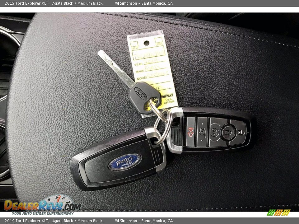 Keys of 2019 Ford Explorer XLT Photo #11