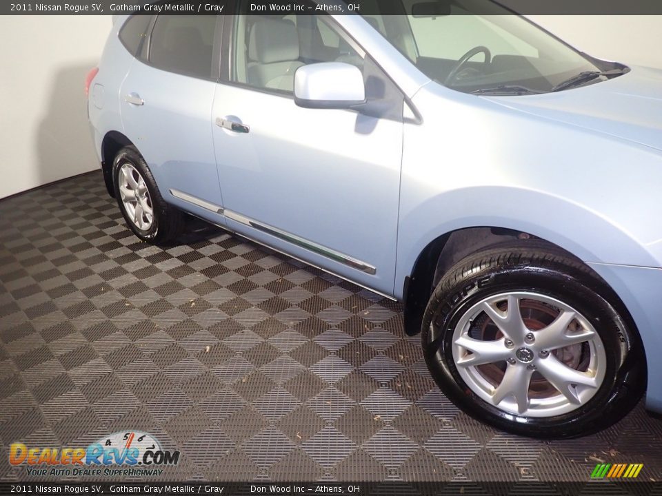 2011 Nissan Rogue SV Gotham Gray Metallic / Gray Photo #4
