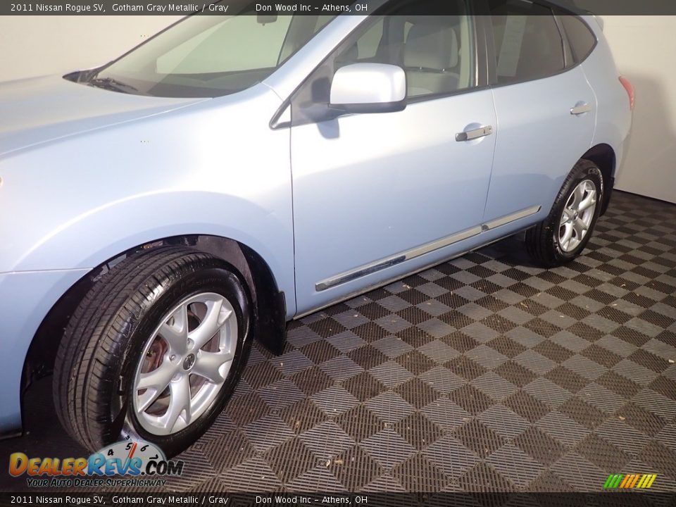 2011 Nissan Rogue SV Gotham Gray Metallic / Gray Photo #10