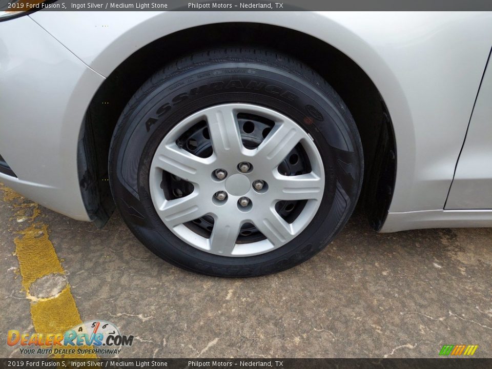 2019 Ford Fusion S Ingot Silver / Medium Light Stone Photo #10