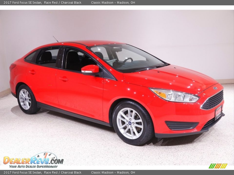 2017 Ford Focus SE Sedan Race Red / Charcoal Black Photo #1