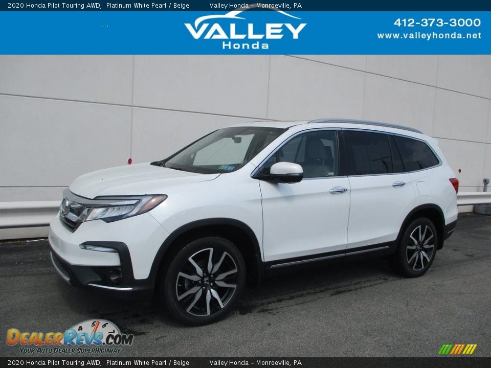 2020 Honda Pilot Touring AWD Platinum White Pearl / Beige Photo #1