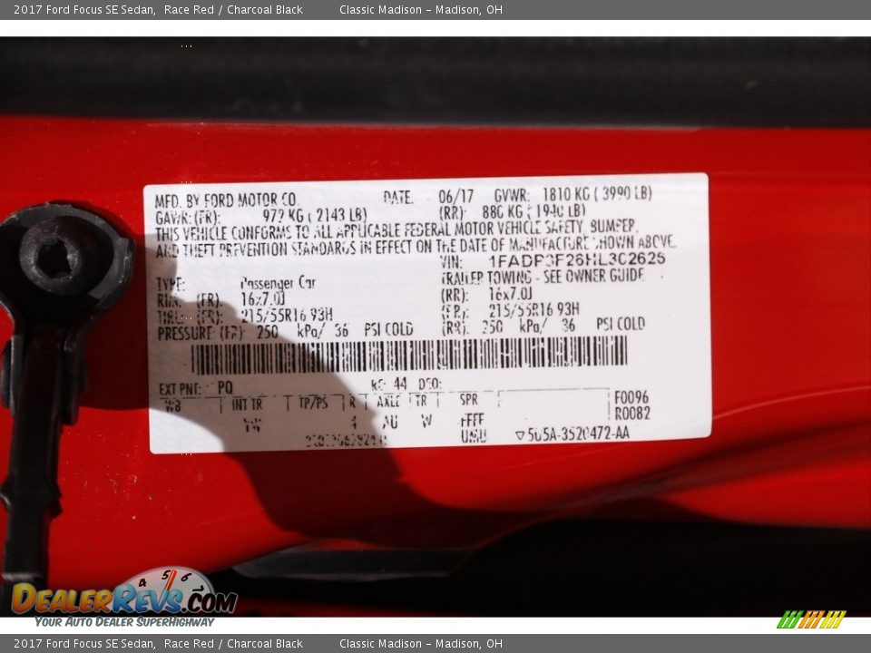 2017 Ford Focus SE Sedan Race Red / Charcoal Black Photo #18