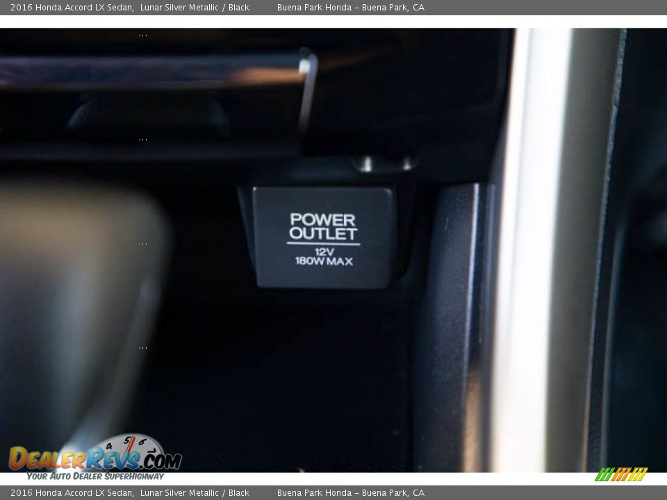 2016 Honda Accord LX Sedan Lunar Silver Metallic / Black Photo #16
