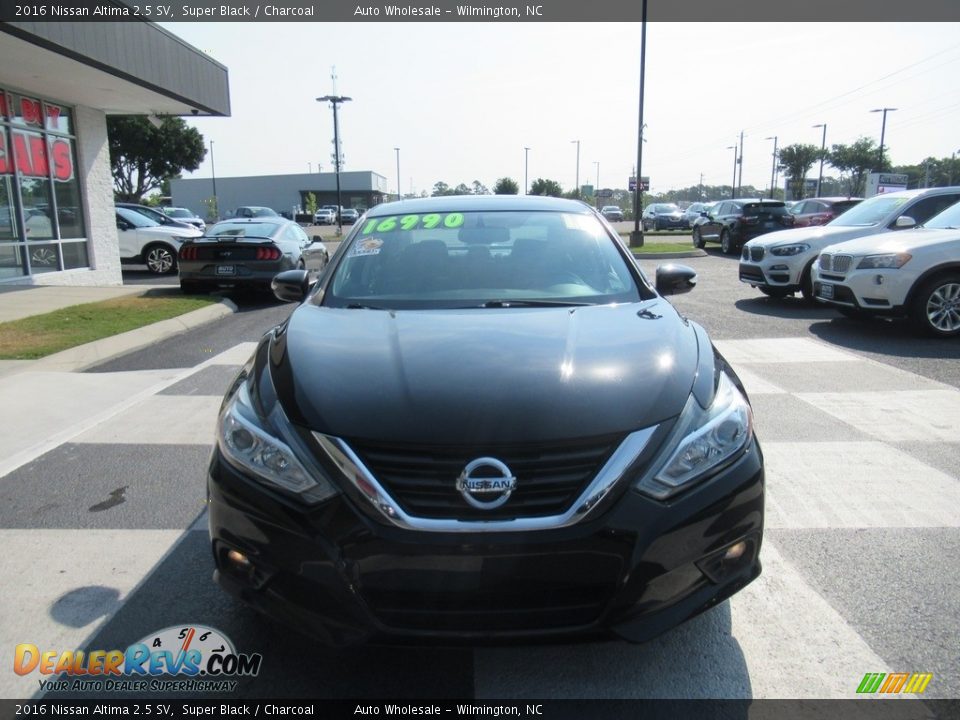 2016 Nissan Altima 2.5 SV Super Black / Charcoal Photo #2