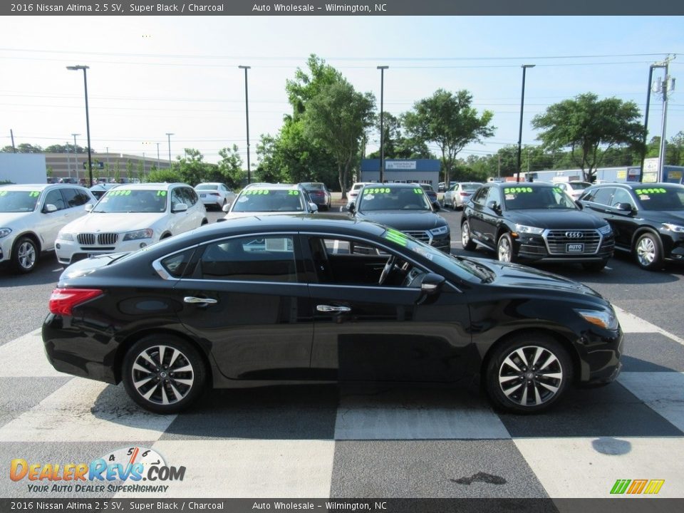 2016 Nissan Altima 2.5 SV Super Black / Charcoal Photo #3