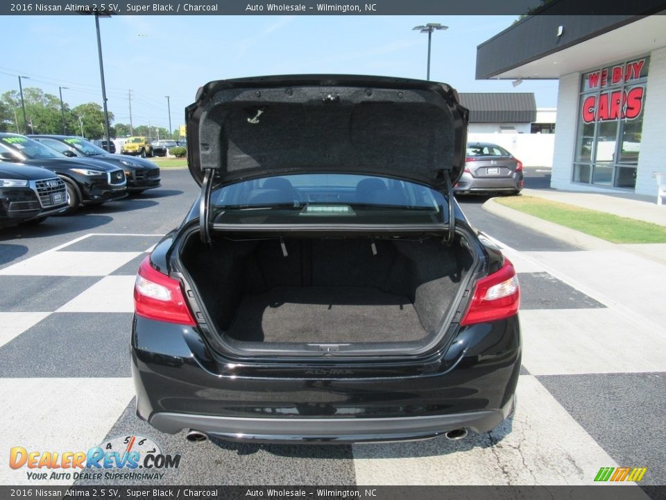 2016 Nissan Altima 2.5 SV Super Black / Charcoal Photo #5