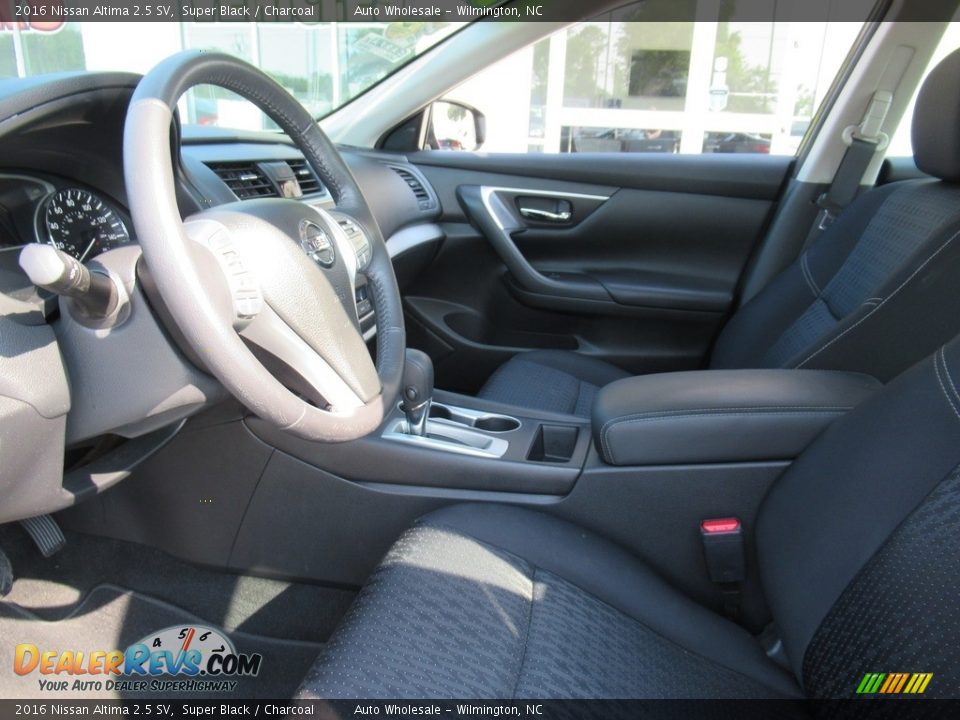 2016 Nissan Altima 2.5 SV Super Black / Charcoal Photo #10