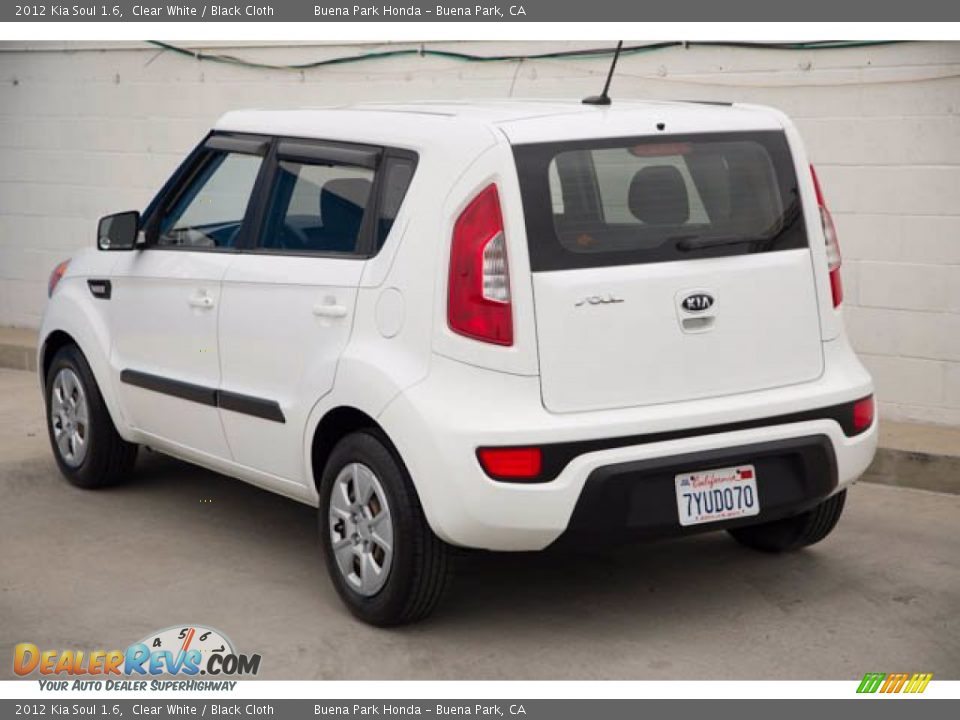 2012 Kia Soul 1.6 Clear White / Black Cloth Photo #2