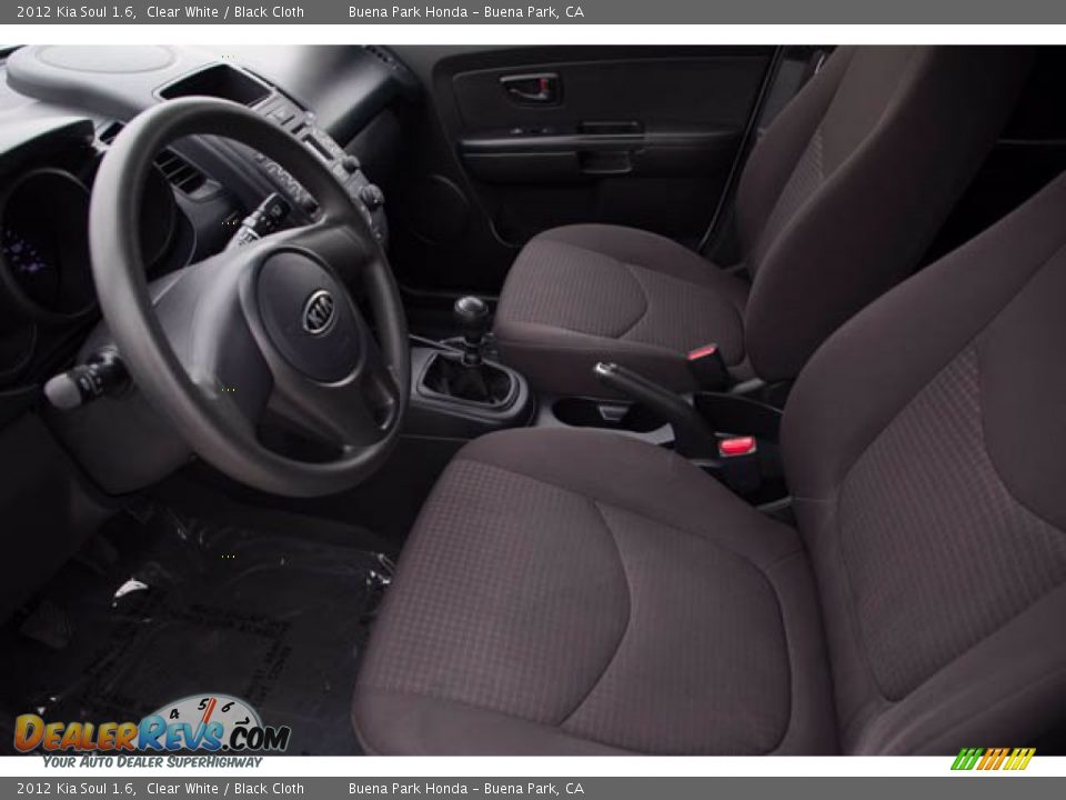 2012 Kia Soul 1.6 Clear White / Black Cloth Photo #3