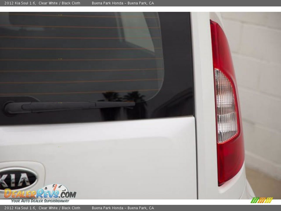 2012 Kia Soul 1.6 Clear White / Black Cloth Photo #13