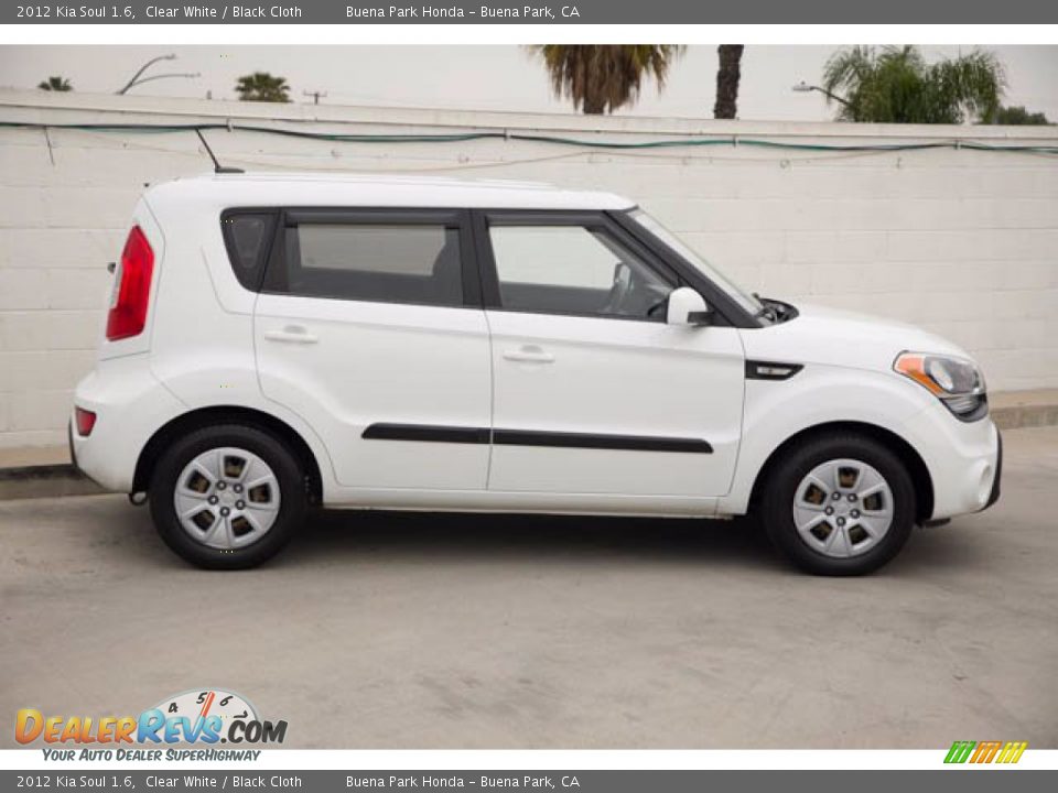 2012 Kia Soul 1.6 Clear White / Black Cloth Photo #14