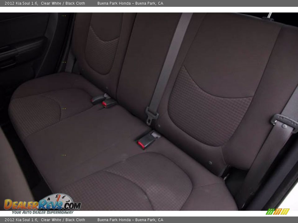 2012 Kia Soul 1.6 Clear White / Black Cloth Photo #18