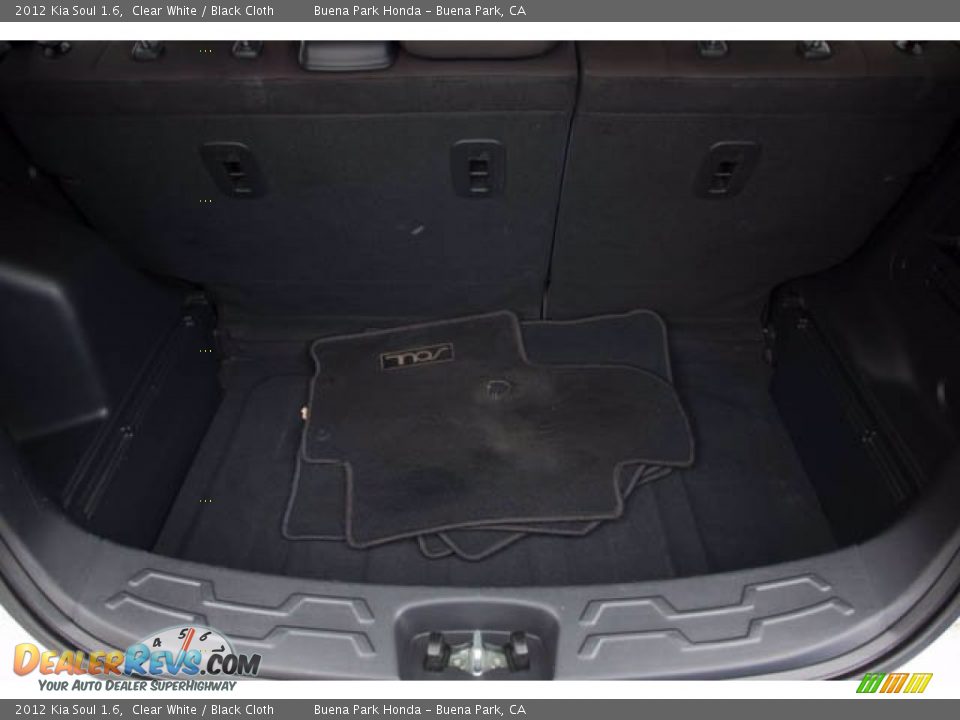 2012 Kia Soul 1.6 Clear White / Black Cloth Photo #19