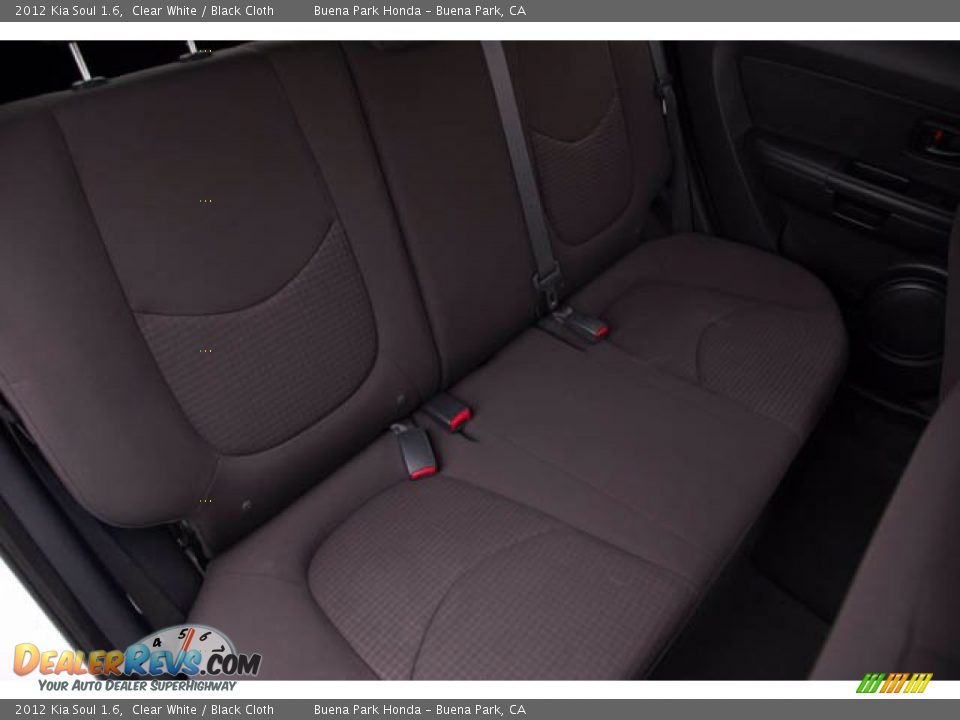 2012 Kia Soul 1.6 Clear White / Black Cloth Photo #21