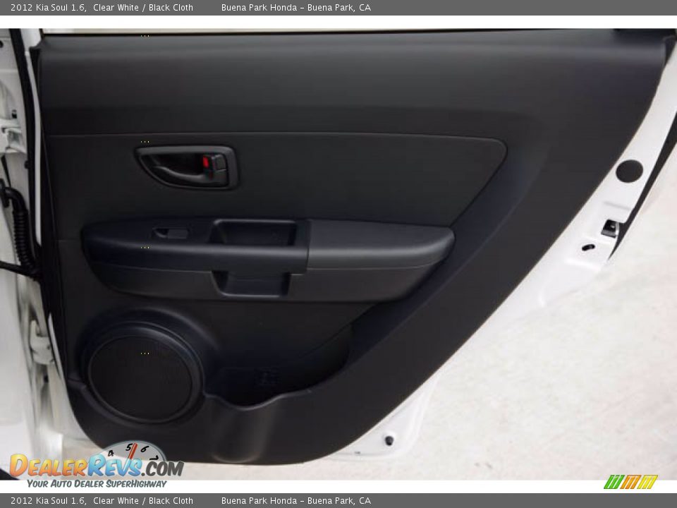 2012 Kia Soul 1.6 Clear White / Black Cloth Photo #29