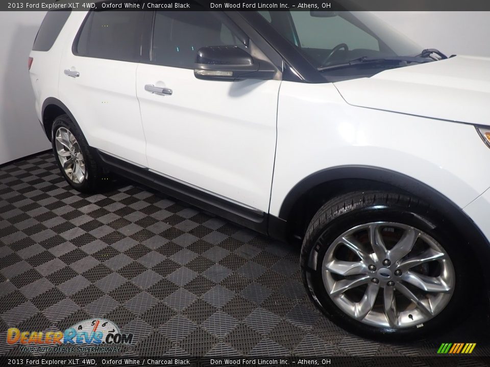 2013 Ford Explorer XLT 4WD Oxford White / Charcoal Black Photo #5