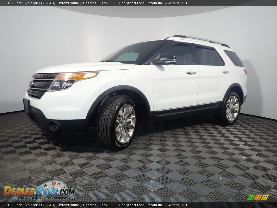 2013 Ford Explorer XLT 4WD Oxford White / Charcoal Black Photo #9